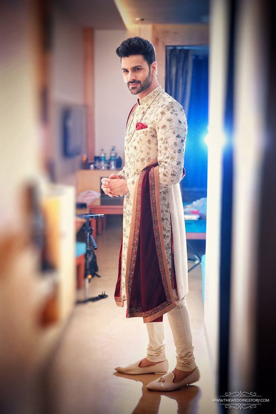 Dress to wear in top indian wedding for male